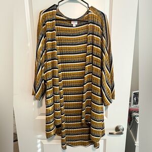 Lularoe Lindsay kimono style Hilo cardigan